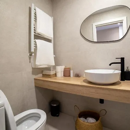 Deluxe Bella Easo By Cisan Apartment