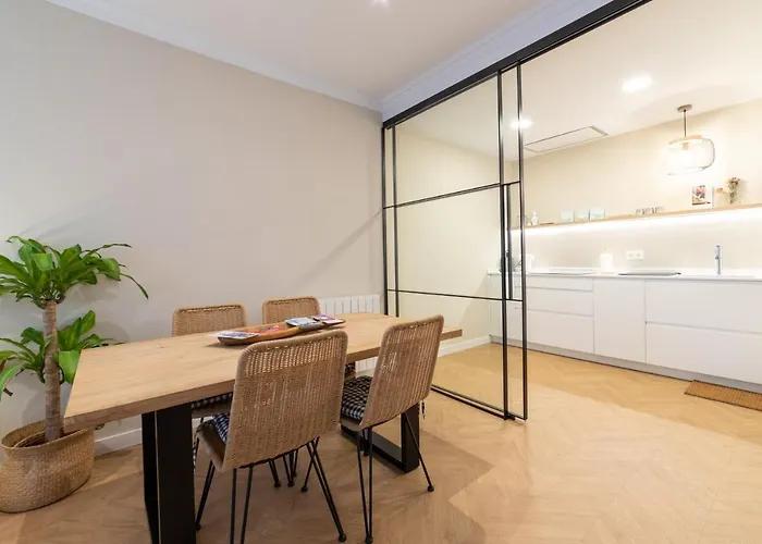 Deluxe Bella Easo By Cisan سان سيباستيان